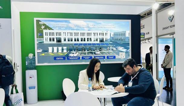 开拓欧洲市场新篇章！米兰手机网页版入口登录携光储充一体化整体解决方案闪耀慕尼黑(图3)